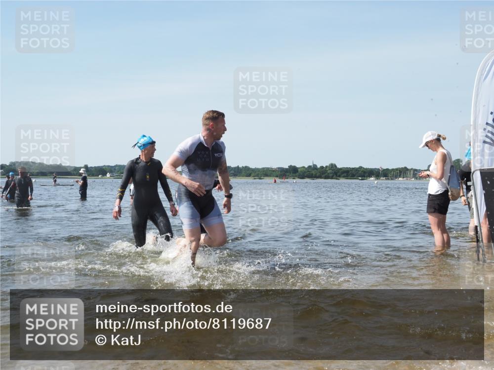 22.06.2025 - Viking Triathlon KatJ http://msf.ph/oto/8119687 22.06.2025 10:47:27 Schwimmen 23, 74, 76, 183, 267, 421, 547 meine-sportfotos.de