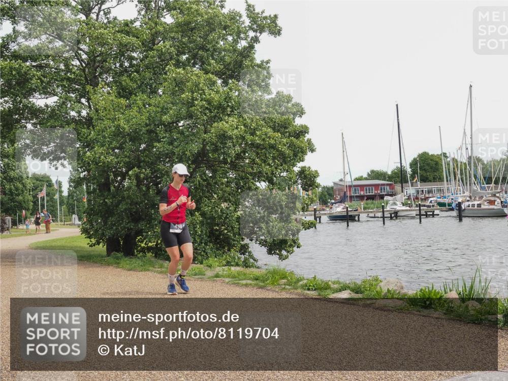 22.06.2025 - Viking Triathlon KatJ http://msf.ph/oto/8119704 22.06.2025 15:13:37 Laufen 481, 499 meine-sportfotos.de