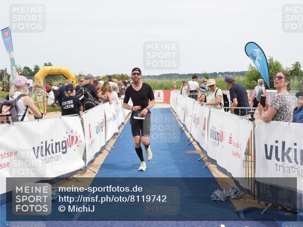 22.06.2025 - Viking Triathlon MichiJ http://msf.ph/oto/8119742 22.06.2025 14:58:54 Ziel 311 meine-sportfotos.de