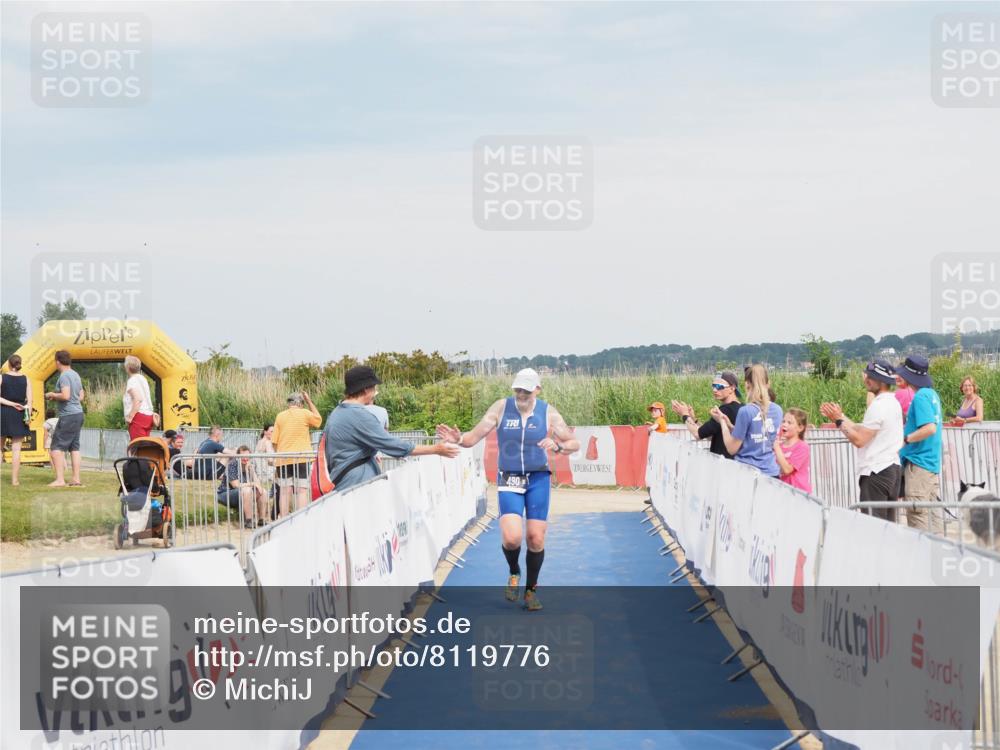 22.06.2025 - Viking Triathlon MichiJ http://msf.ph/oto/8119776 22.06.2025 17:01:51 Ziel 490 meine-sportfotos.de