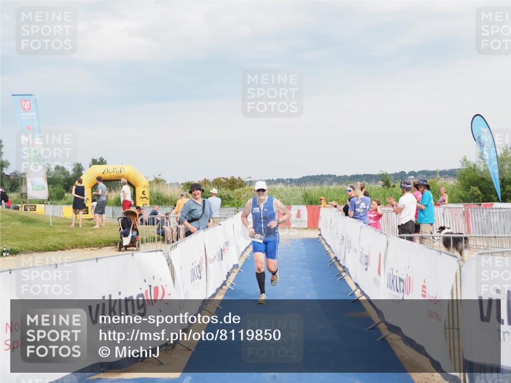 22.06.2025 - Viking Triathlon MichiJ http://msf.ph/oto/8119850 22.06.2025 17:01:52 Ziel 490 meine-sportfotos.de