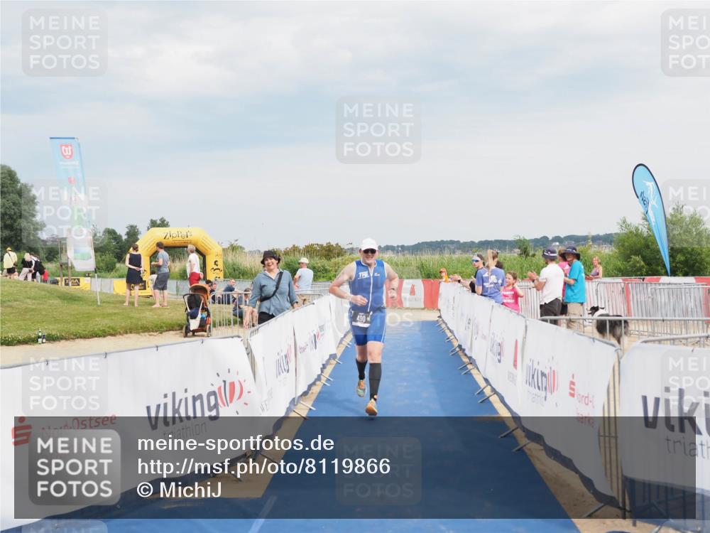 22.06.2025 - Viking Triathlon MichiJ http://msf.ph/oto/8119866 22.06.2025 17:01:52 Ziel 490 meine-sportfotos.de