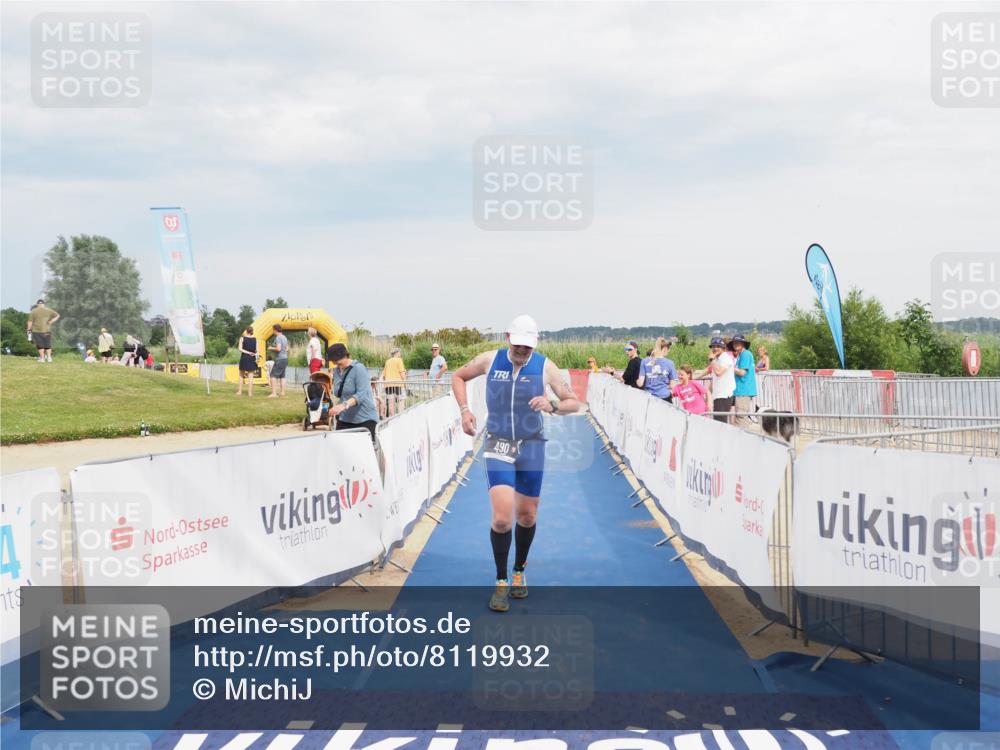 22.06.2025 - Viking Triathlon MichiJ http://msf.ph/oto/8119932 22.06.2025 17:01:53 Ziel 490 meine-sportfotos.de