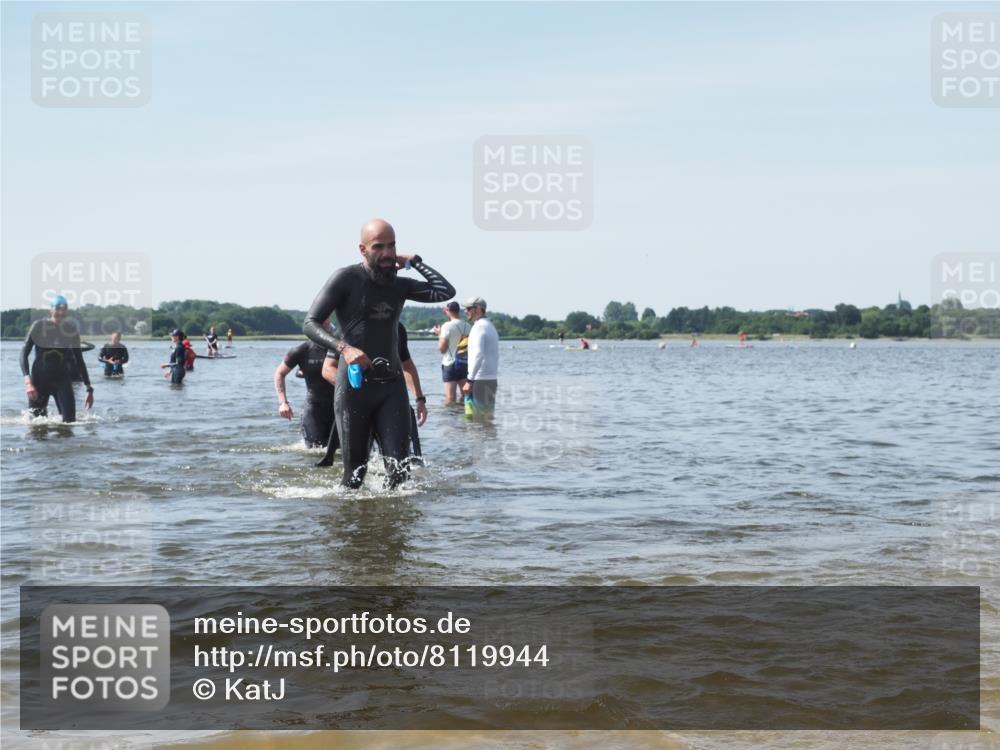 22.06.2025 - Viking Triathlon KatJ http://msf.ph/oto/8119944 22.06.2025 10:47:51 Schwimmen 71, 84, 190, 223, 261, 285, 452 meine-sportfotos.de