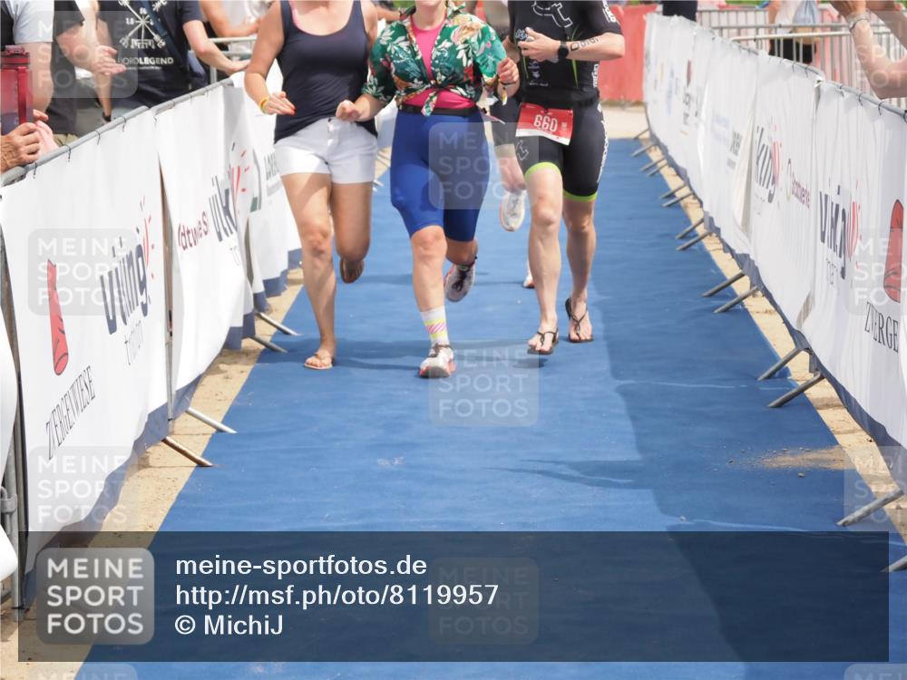 22.06.2025 - Viking Triathlon MichiJ http://msf.ph/oto/8119957 22.06.2025 15:10:35 Ziel 518, 660 meine-sportfotos.de