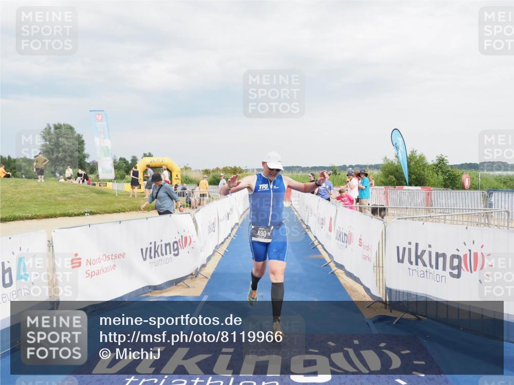 22.06.2025 - Viking Triathlon MichiJ http://msf.ph/oto/8119966 22.06.2025 17:01:54 Ziel 490 meine-sportfotos.de