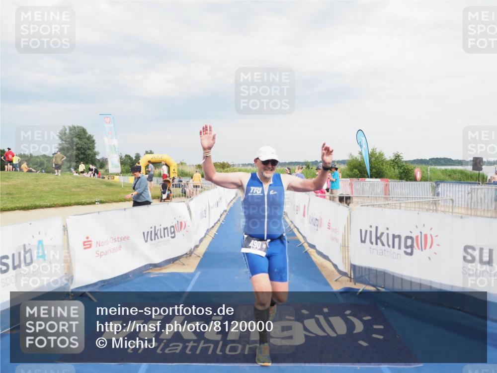 22.06.2025 - Viking Triathlon MichiJ http://msf.ph/oto/8120000 22.06.2025 17:01:54 Ziel 490 meine-sportfotos.de