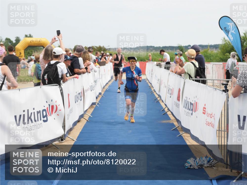 22.06.2025 - Viking Triathlon MichiJ http://msf.ph/oto/8120022 22.06.2025 14:59:06 Ziel 137, 325 meine-sportfotos.de