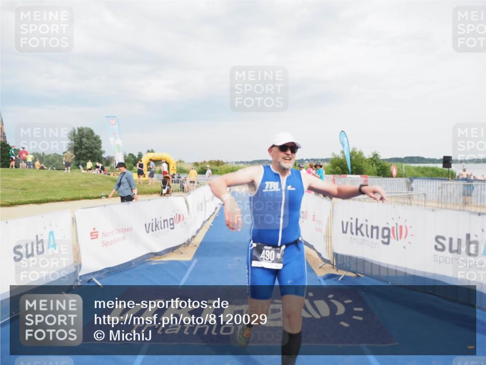 22.06.2025 - Viking Triathlon MichiJ http://msf.ph/oto/8120029 22.06.2025 17:01:54 Ziel 490 meine-sportfotos.de