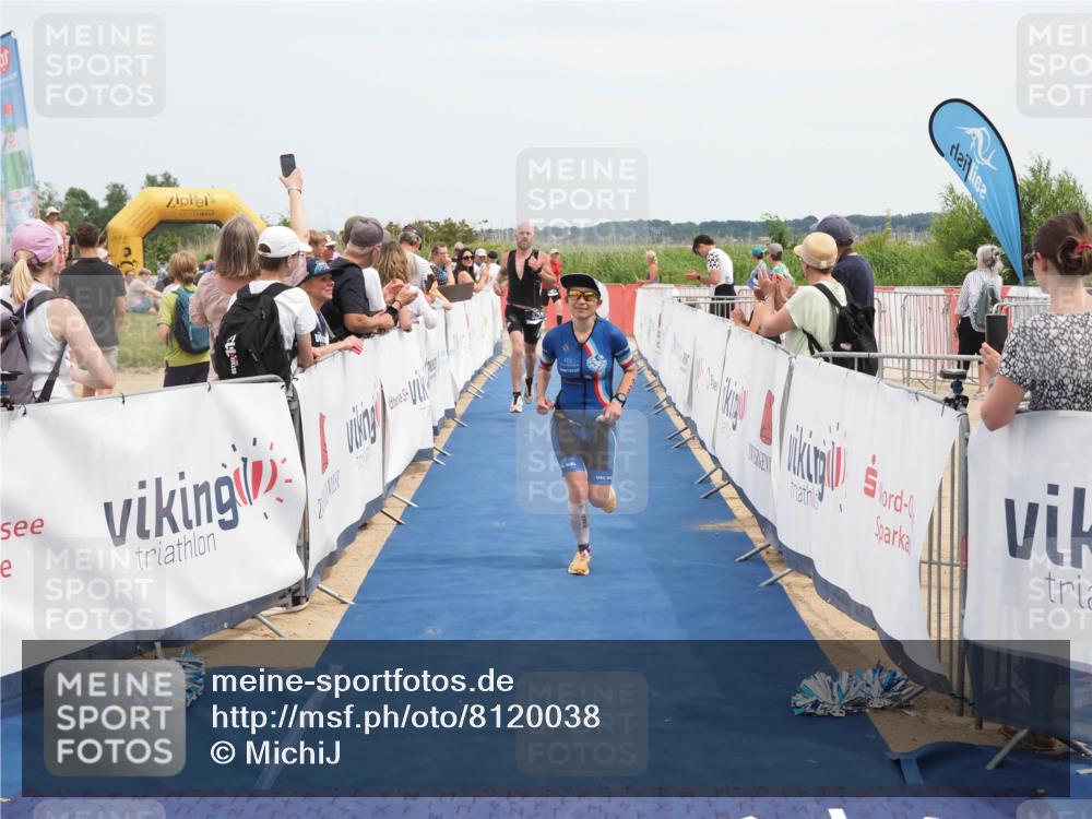 22.06.2025 - Viking Triathlon MichiJ http://msf.ph/oto/8120038 22.06.2025 14:59:07 Ziel 137, 325 meine-sportfotos.de