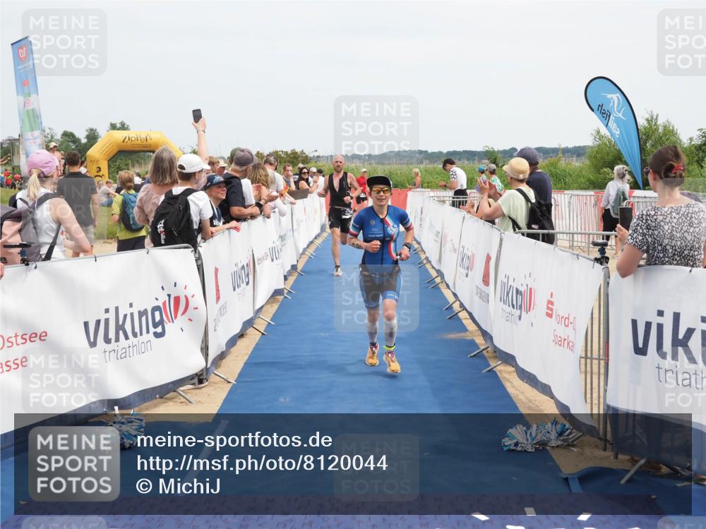 22.06.2025 - Viking Triathlon MichiJ http://msf.ph/oto/8120044 22.06.2025 14:59:07 Ziel 137, 325 meine-sportfotos.de