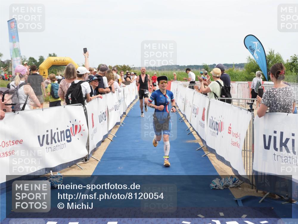 22.06.2025 - Viking Triathlon MichiJ http://msf.ph/oto/8120054 22.06.2025 14:59:07 Ziel 137, 325 meine-sportfotos.de