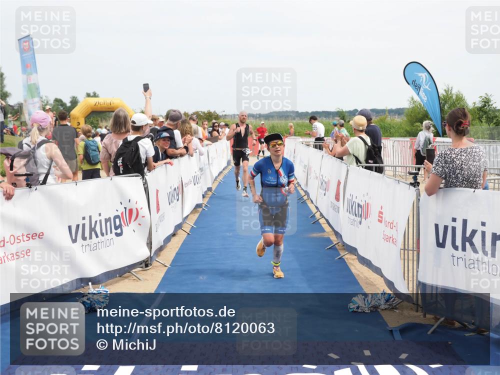22.06.2025 - Viking Triathlon MichiJ http://msf.ph/oto/8120063 22.06.2025 14:59:07 Ziel 137, 325 meine-sportfotos.de