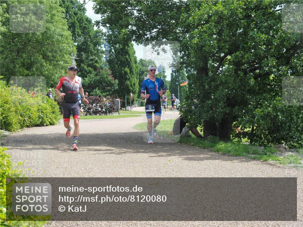 22.06.2025 - Viking Triathlon KatJ http://msf.ph/oto/8120080 22.06.2025 12:59:25 Laufen 52, 352 meine-sportfotos.de