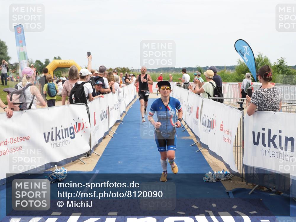 22.06.2025 - Viking Triathlon MichiJ http://msf.ph/oto/8120090 22.06.2025 14:59:07 Ziel 137, 325 meine-sportfotos.de