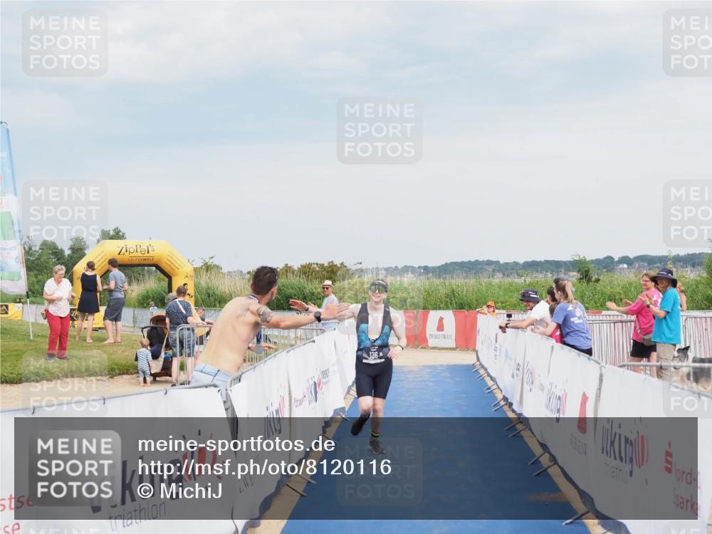 22.06.2025 - Viking Triathlon MichiJ http://msf.ph/oto/8120116 22.06.2025 17:02:51 Ziel 136 meine-sportfotos.de