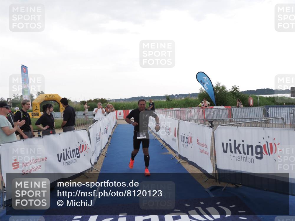22.06.2025 - Viking Triathlon MichiJ http://msf.ph/oto/8120123 22.06.2025 16:30:23 Ziel 83 meine-sportfotos.de