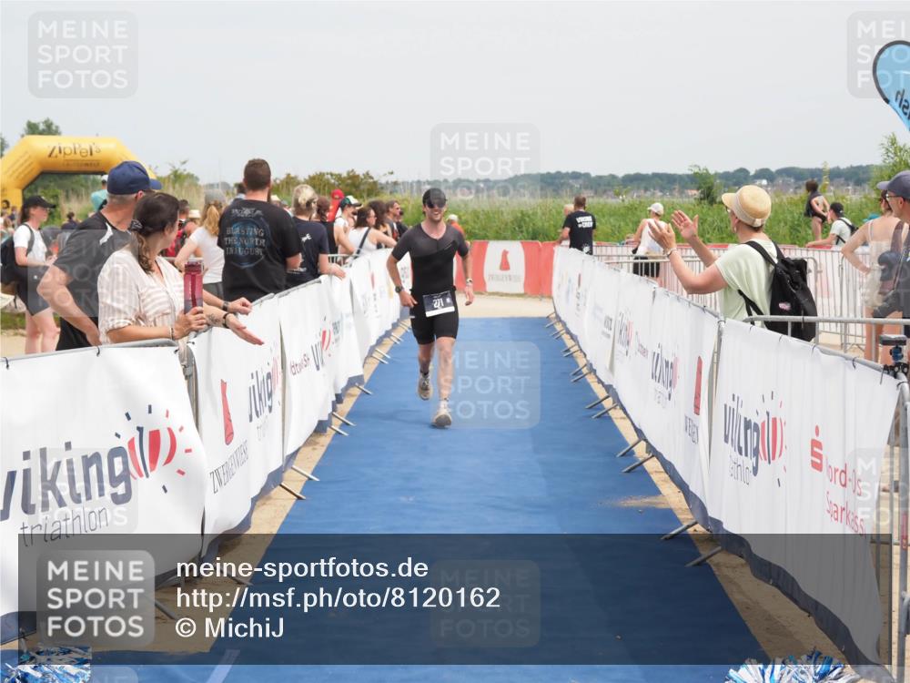 22.06.2025 - Viking Triathlon MichiJ http://msf.ph/oto/8120162 22.06.2025 15:11:15 Ziel 146, 271, 365 meine-sportfotos.de