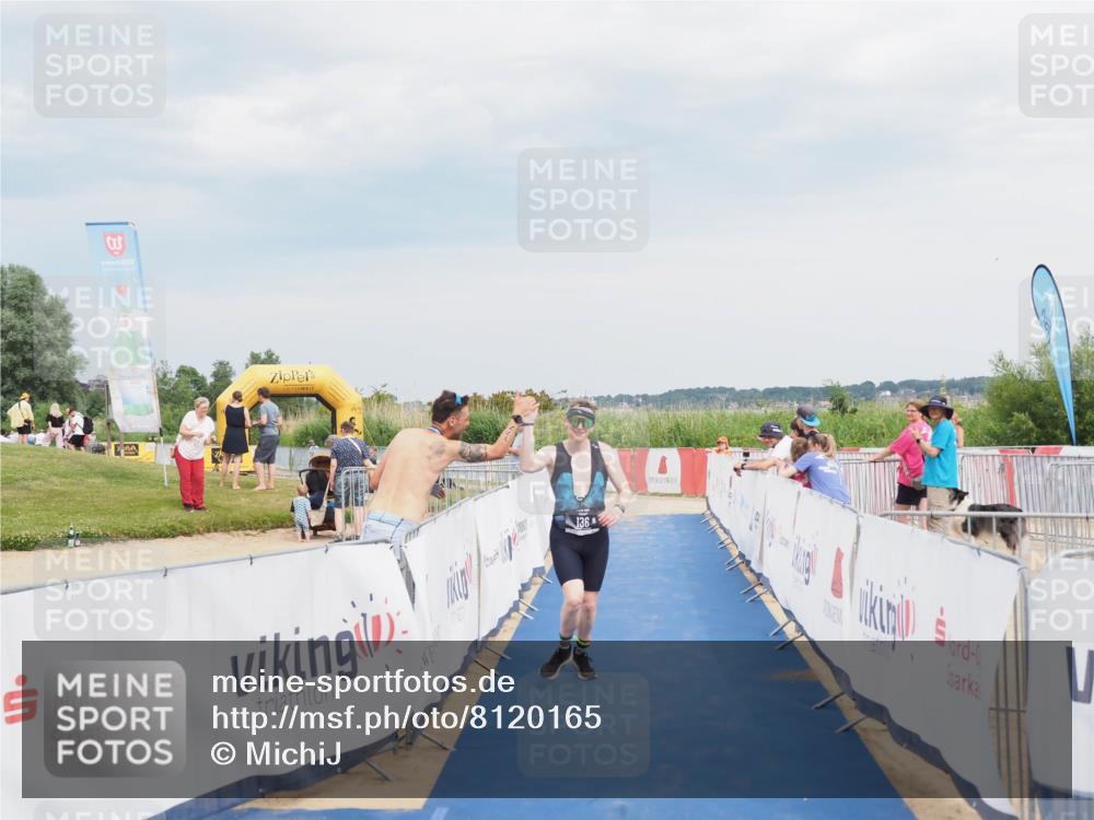 22.06.2025 - Viking Triathlon MichiJ http://msf.ph/oto/8120165 22.06.2025 17:02:52 Ziel 136 meine-sportfotos.de