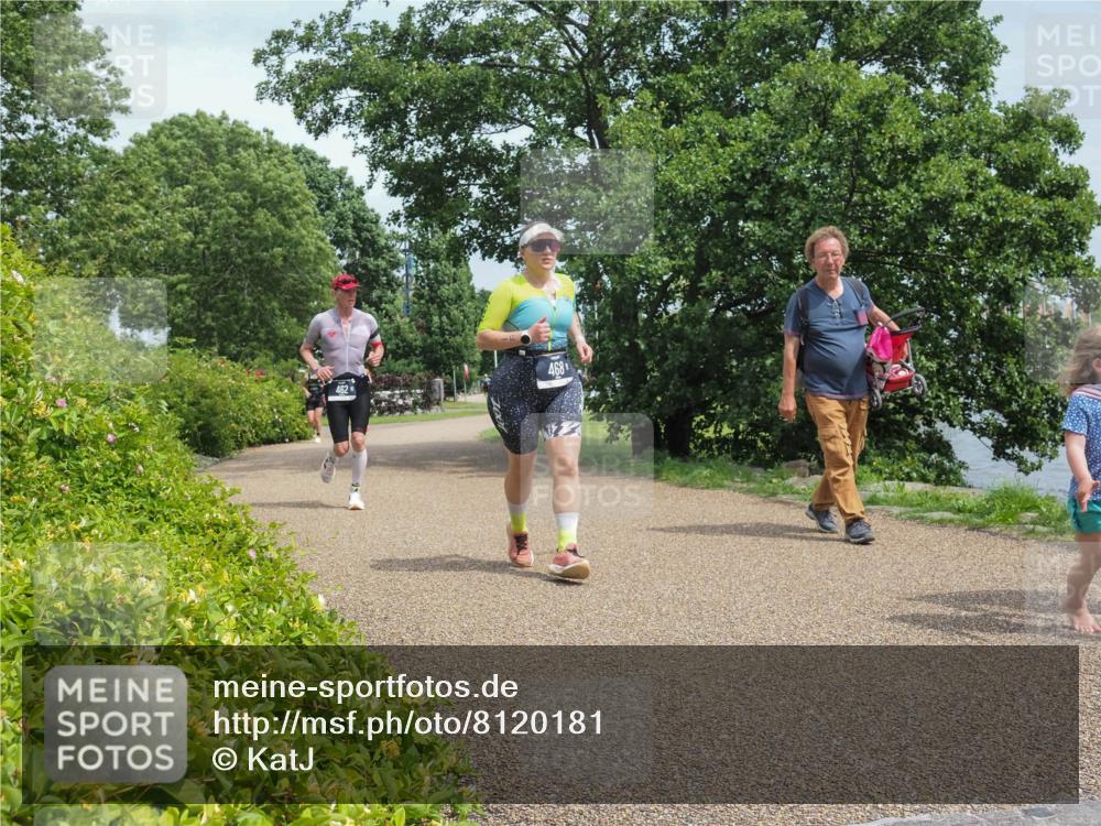 22.06.2025 - Viking Triathlon KatJ http://msf.ph/oto/8120181 22.06.2025 15:14:51 Laufen 462, 468 meine-sportfotos.de