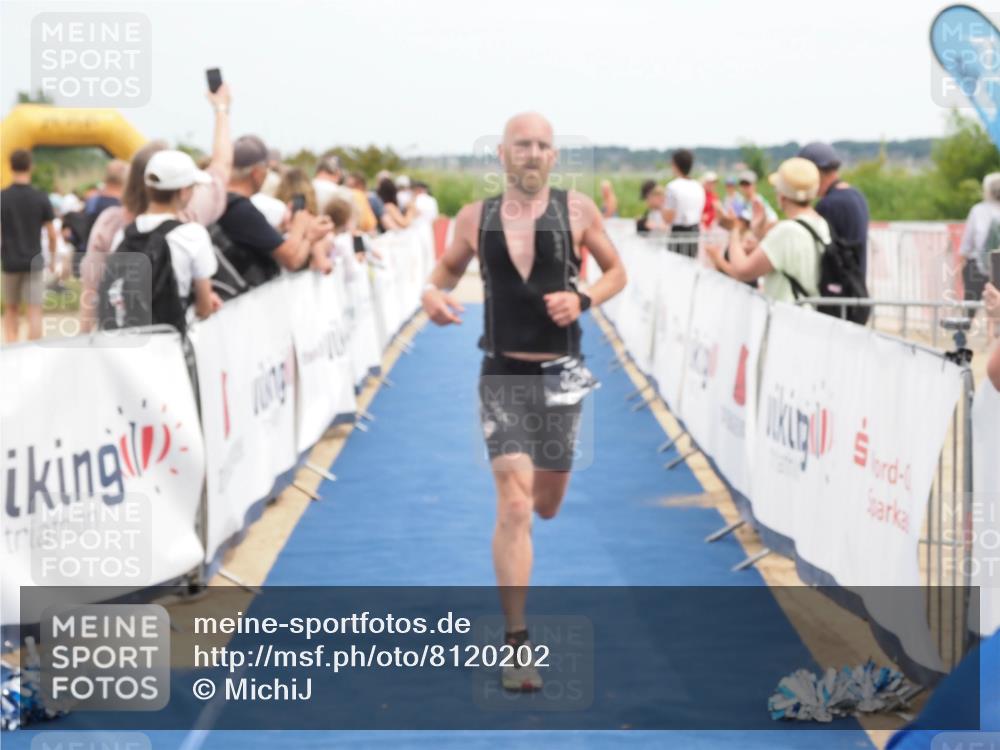 22.06.2025 - Viking Triathlon MichiJ http://msf.ph/oto/8120202 22.06.2025 14:59:09 Ziel 137, 325 meine-sportfotos.de
