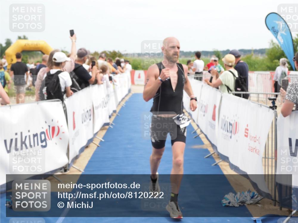 22.06.2025 - Viking Triathlon MichiJ http://msf.ph/oto/8120222 22.06.2025 14:59:09 Ziel 137, 325 meine-sportfotos.de