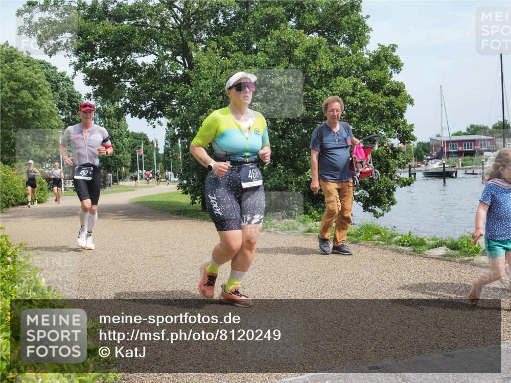 22.06.2025 - Viking Triathlon KatJ http://msf.ph/oto/8120249 22.06.2025 15:14:52 Laufen 462, 468 meine-sportfotos.de