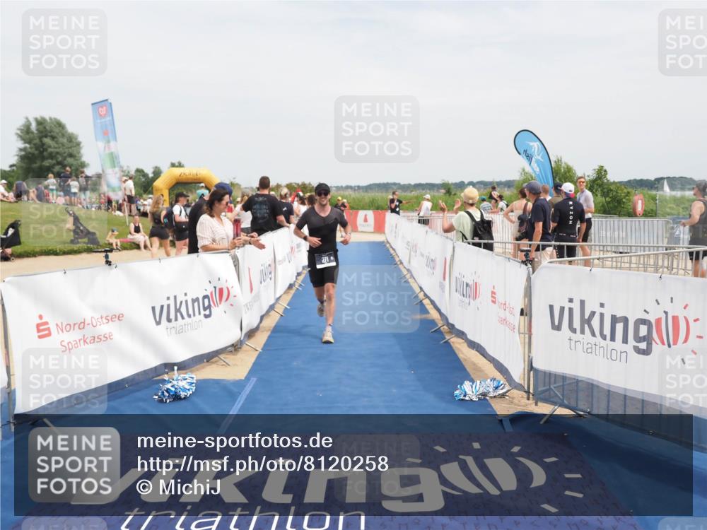 22.06.2025 - Viking Triathlon MichiJ http://msf.ph/oto/8120258 22.06.2025 15:11:16 Ziel 271, 365 meine-sportfotos.de