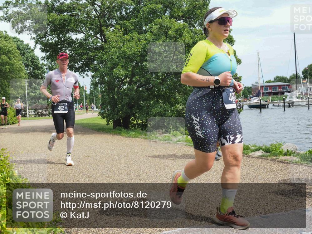 22.06.2025 - Viking Triathlon KatJ http://msf.ph/oto/8120279 22.06.2025 15:14:52 Laufen 462, 468 meine-sportfotos.de