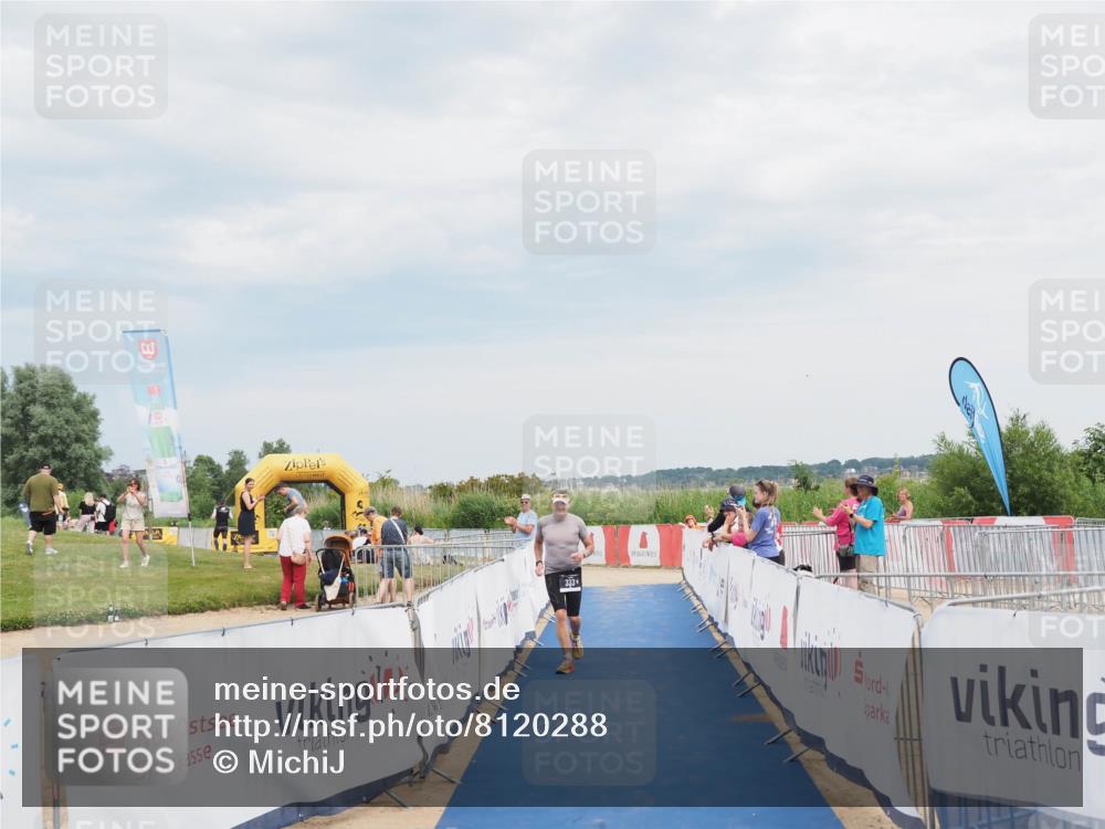 22.06.2025 - Viking Triathlon MichiJ http://msf.ph/oto/8120288 22.06.2025 17:03:29 Ziel 333 meine-sportfotos.de