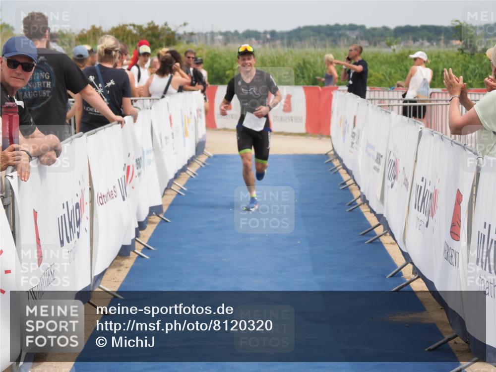 22.06.2025 - Viking Triathlon MichiJ http://msf.ph/oto/8120320 22.06.2025 15:11:20 Ziel 271, 365 meine-sportfotos.de