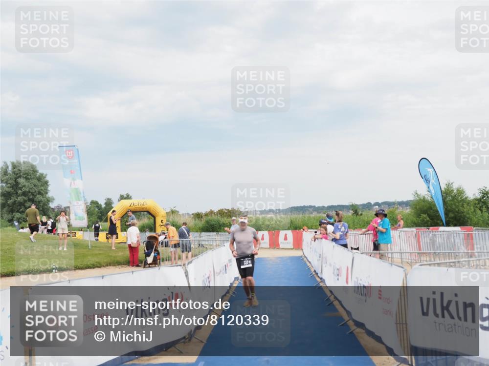 22.06.2025 - Viking Triathlon MichiJ http://msf.ph/oto/8120339 22.06.2025 17:03:29 Ziel 333 meine-sportfotos.de