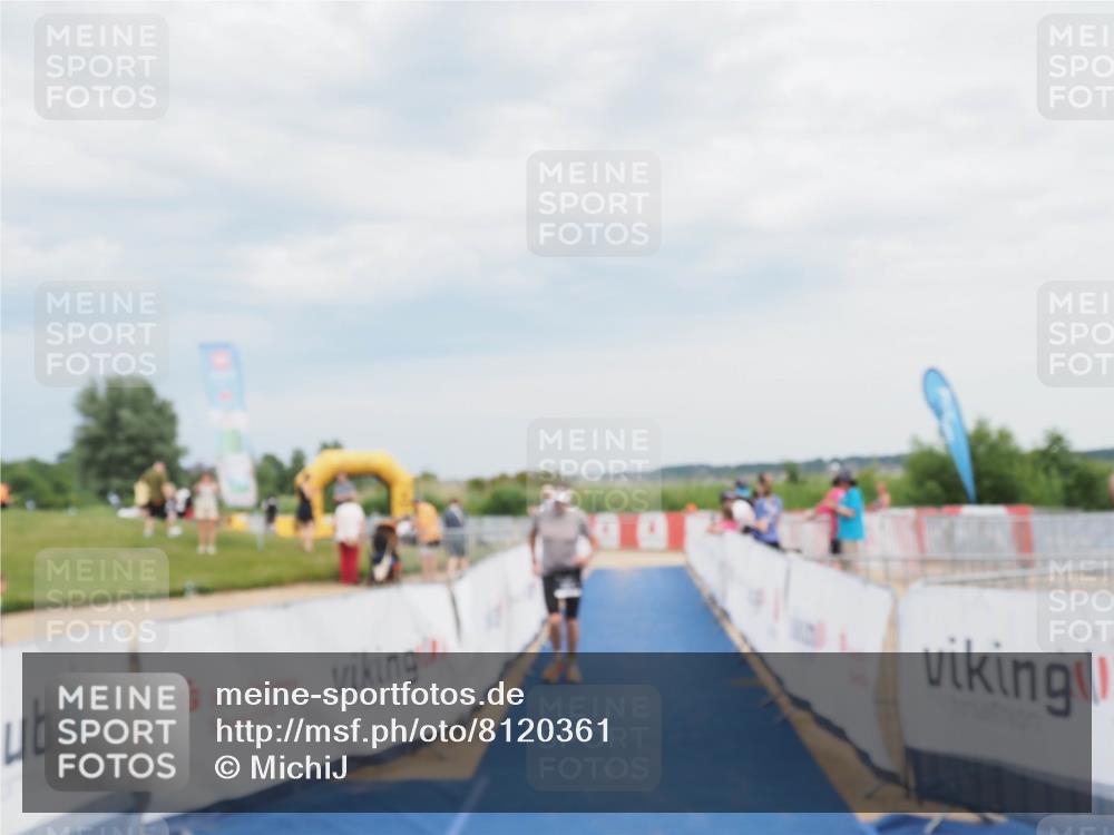 22.06.2025 - Viking Triathlon MichiJ http://msf.ph/oto/8120361 22.06.2025 17:03:30 Ziel 333 meine-sportfotos.de