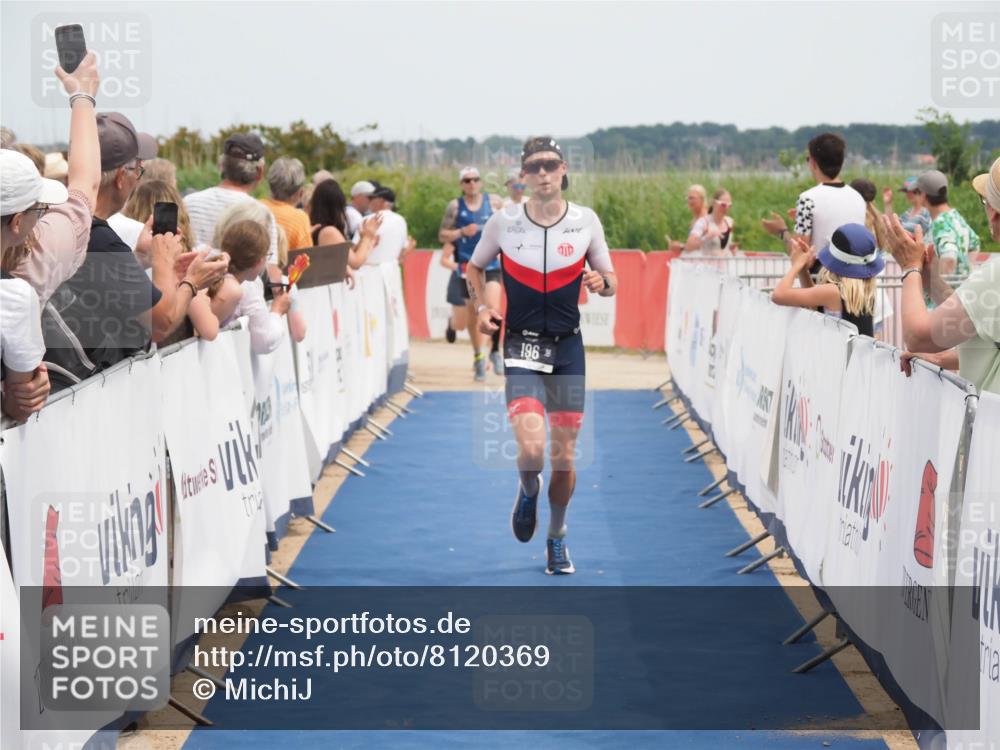 22.06.2025 - Viking Triathlon MichiJ http://msf.ph/oto/8120369 22.06.2025 14:59:15 Ziel 196, 611 meine-sportfotos.de