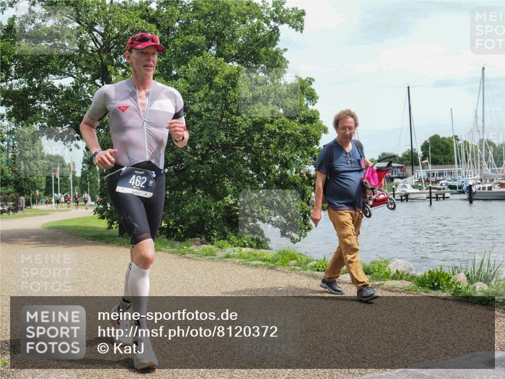 22.06.2025 - Viking Triathlon KatJ http://msf.ph/oto/8120372 22.06.2025 15:14:53 Laufen 462, 468 meine-sportfotos.de