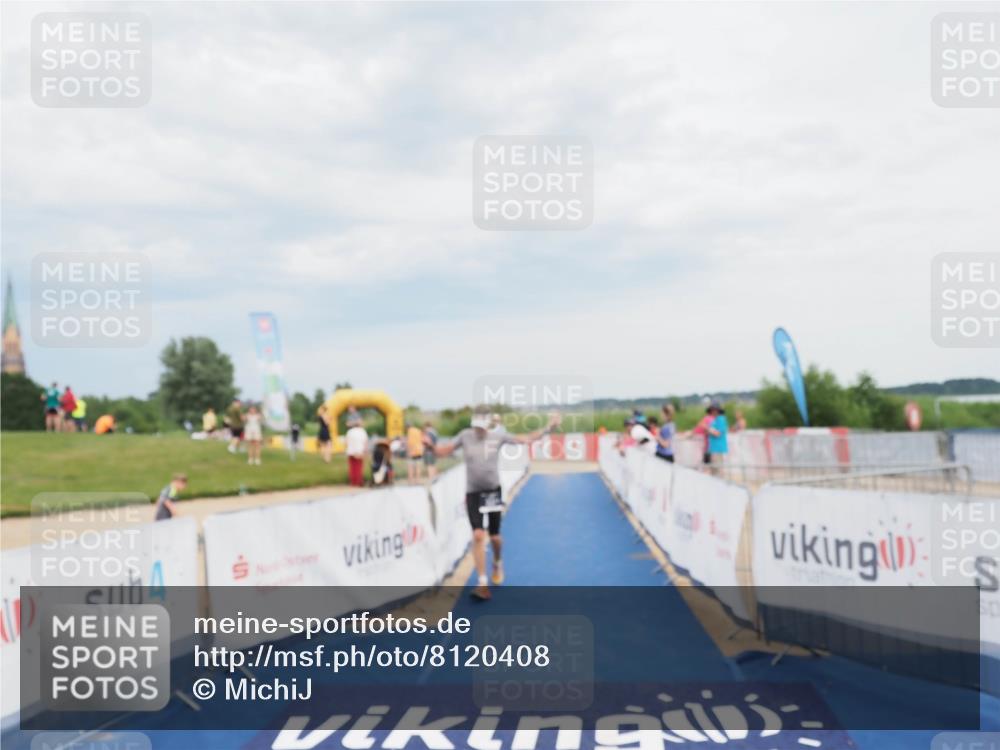 22.06.2025 - Viking Triathlon MichiJ http://msf.ph/oto/8120408 22.06.2025 17:03:31 Ziel 333 meine-sportfotos.de