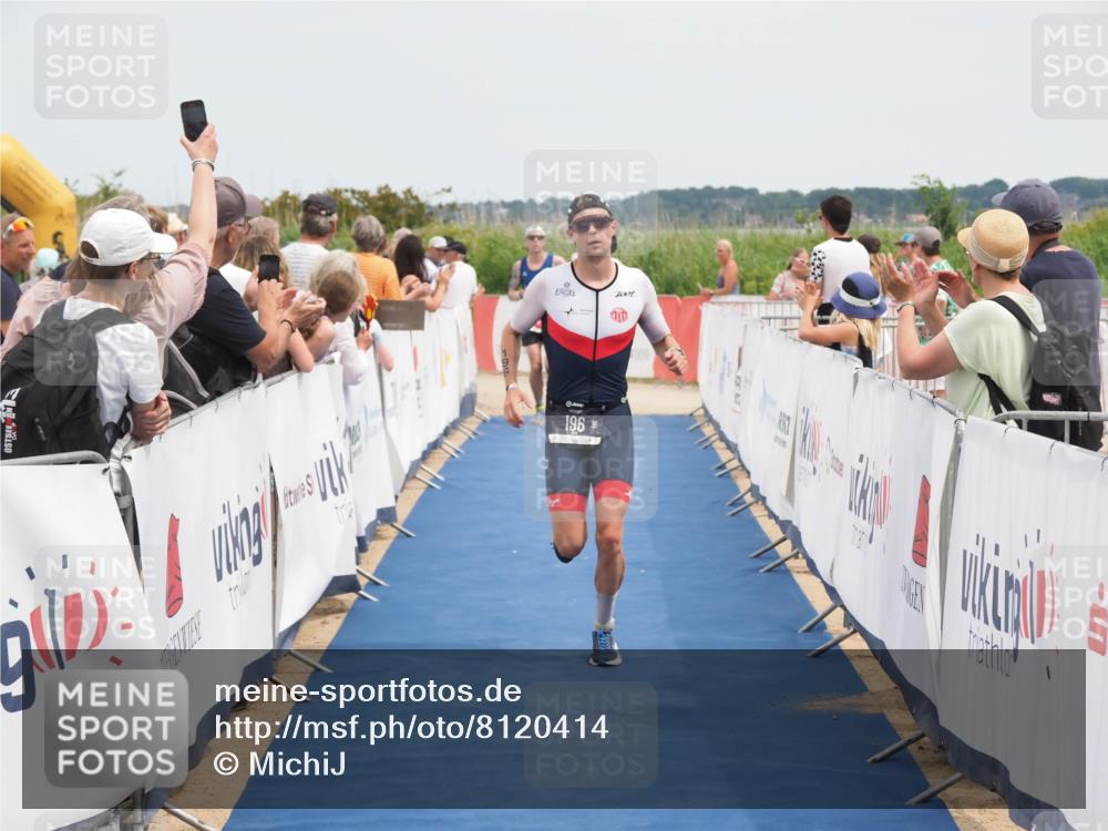 22.06.2025 - Viking Triathlon MichiJ http://msf.ph/oto/8120414 22.06.2025 14:59:15 Ziel 196, 611 meine-sportfotos.de