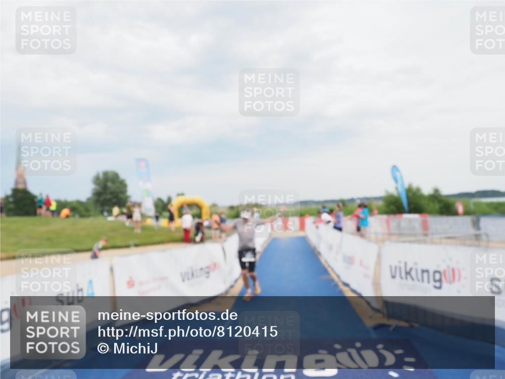 22.06.2025 - Viking Triathlon MichiJ http://msf.ph/oto/8120415 22.06.2025 17:03:31 Ziel 333 meine-sportfotos.de