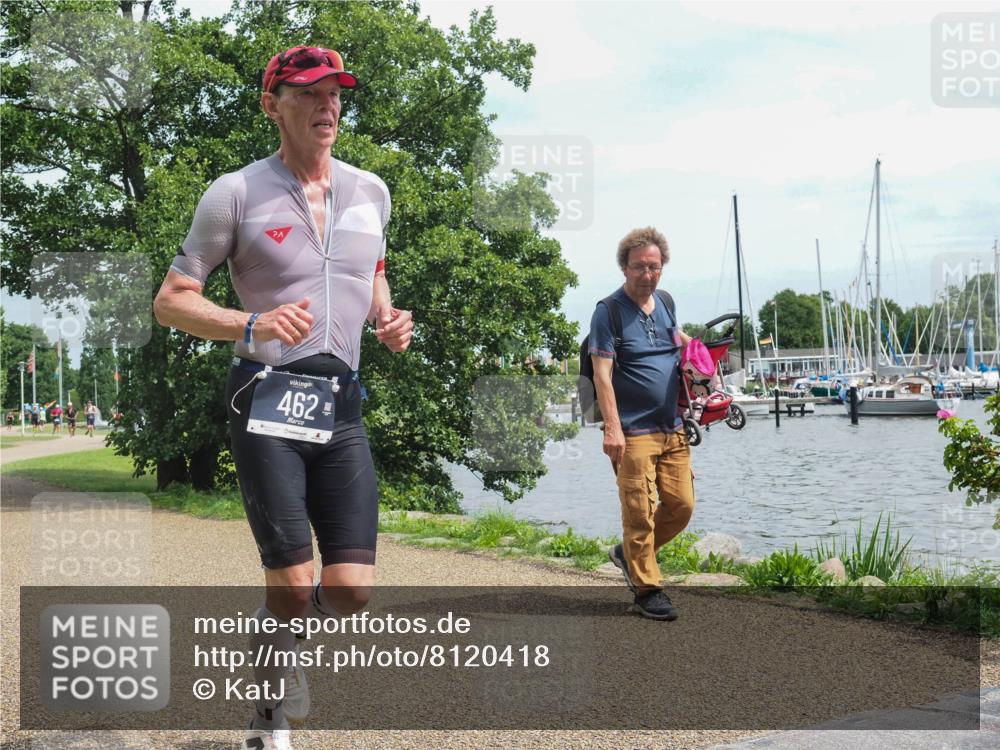 22.06.2025 - Viking Triathlon KatJ http://msf.ph/oto/8120418 22.06.2025 15:14:54 Laufen 462, 468 meine-sportfotos.de