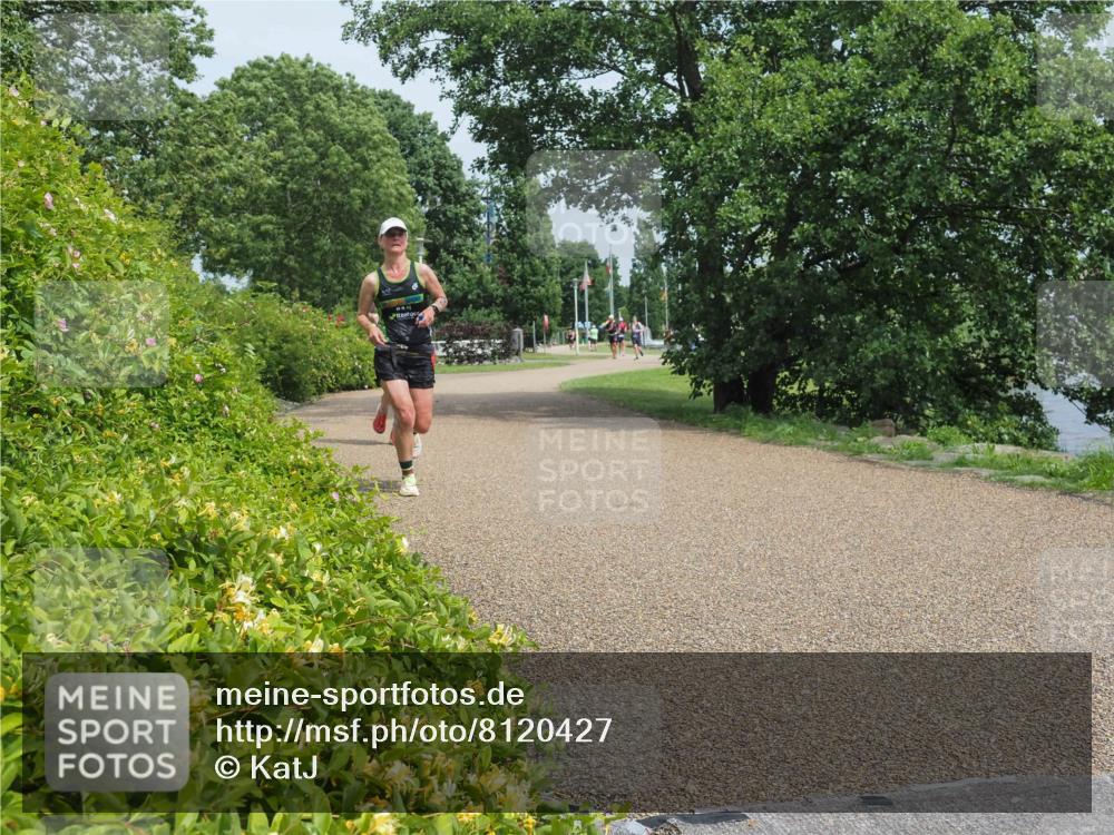 22.06.2025 - Viking Triathlon KatJ http://msf.ph/oto/8120427 22.06.2025 15:14:57 Laufen 43, 636 meine-sportfotos.de