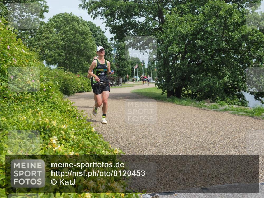 22.06.2025 - Viking Triathlon KatJ http://msf.ph/oto/8120453 22.06.2025 15:14:57 Laufen 43, 636 meine-sportfotos.de