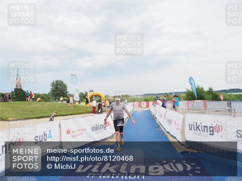 22.06.2025 - Viking Triathlon MichiJ http://msf.ph/oto/8120468 22.06.2025 17:03:31 Ziel 333 meine-sportfotos.de