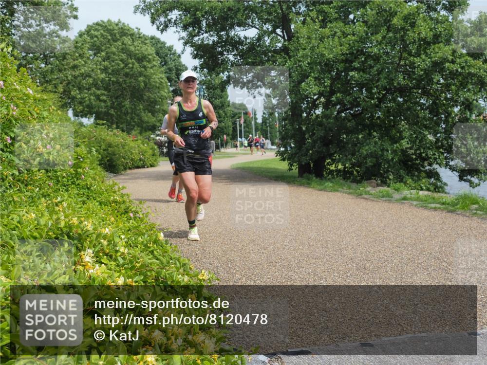 22.06.2025 - Viking Triathlon KatJ http://msf.ph/oto/8120478 22.06.2025 15:14:57 Laufen 43, 636 meine-sportfotos.de
