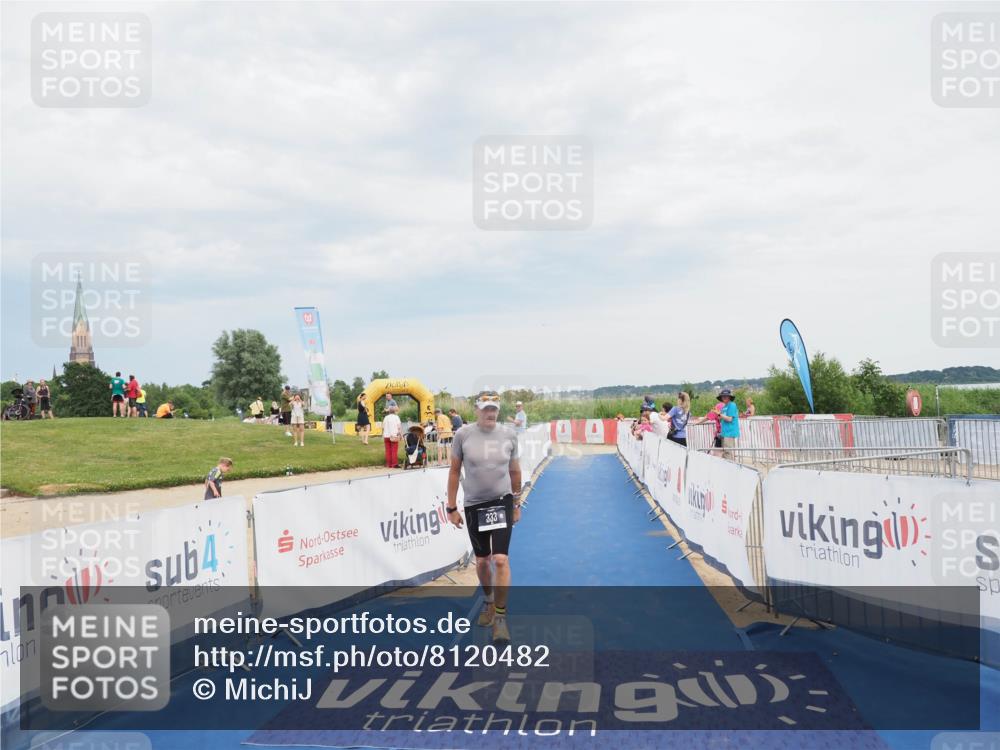 22.06.2025 - Viking Triathlon MichiJ http://msf.ph/oto/8120482 22.06.2025 17:03:32 Ziel 333 meine-sportfotos.de