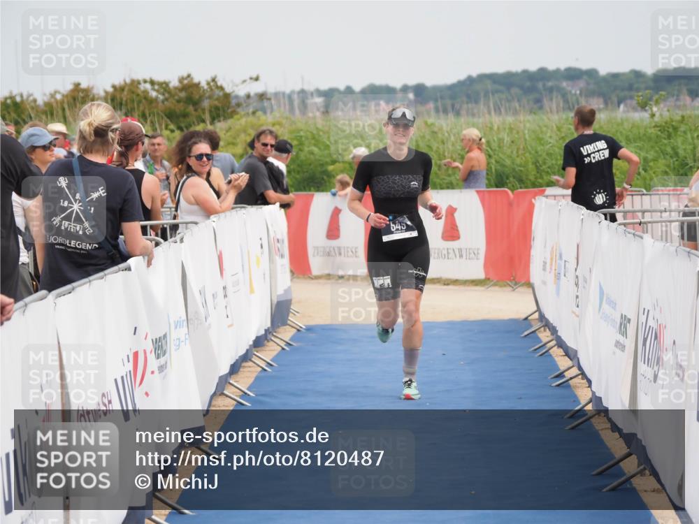22.06.2025 - Viking Triathlon MichiJ http://msf.ph/oto/8120487 22.06.2025 15:12:02 Ziel 549 meine-sportfotos.de