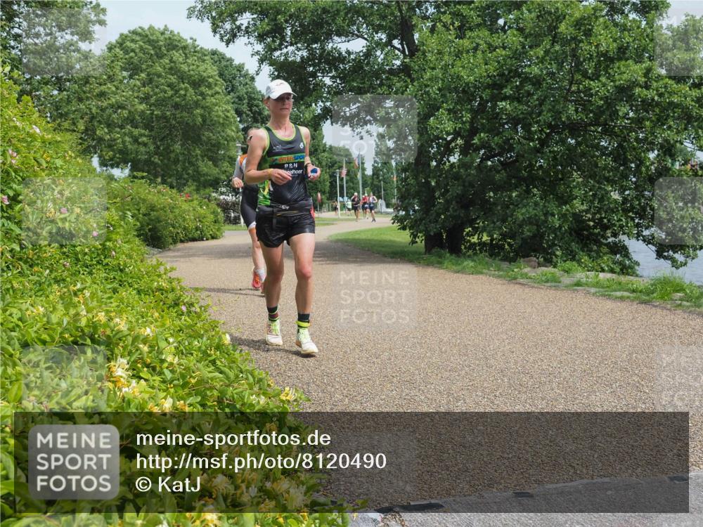 22.06.2025 - Viking Triathlon KatJ http://msf.ph/oto/8120490 22.06.2025 15:14:58 Laufen 43, 636 meine-sportfotos.de