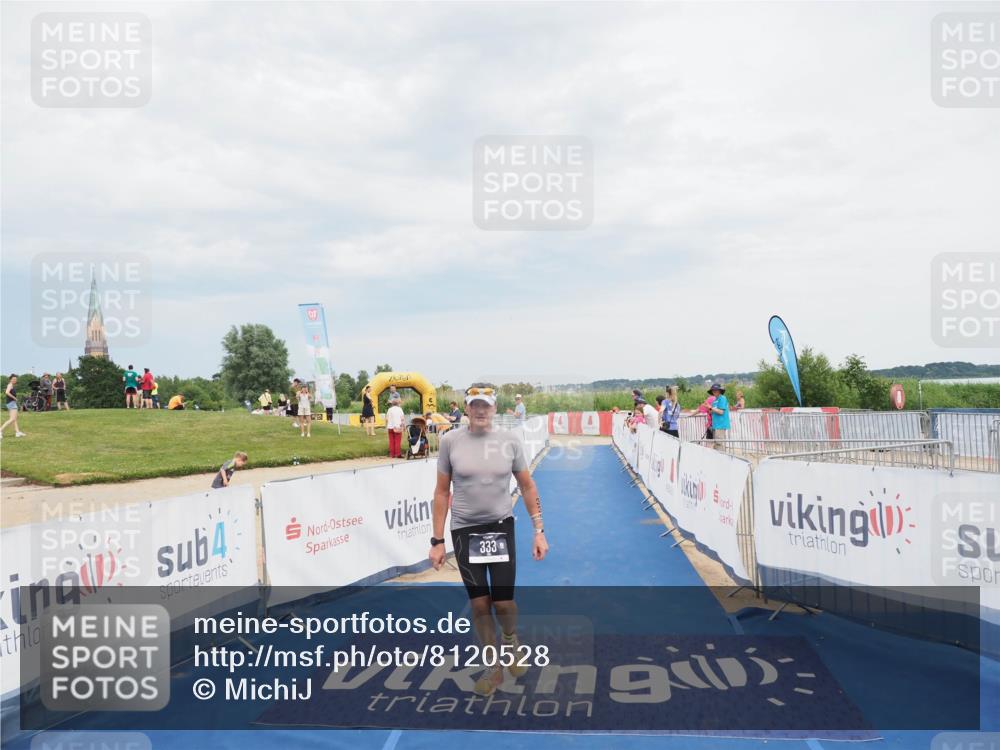 22.06.2025 - Viking Triathlon MichiJ http://msf.ph/oto/8120528 22.06.2025 17:03:32 Ziel 333 meine-sportfotos.de