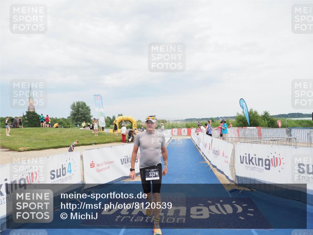 22.06.2025 - Viking Triathlon MichiJ http://msf.ph/oto/8120539 22.06.2025 17:03:32 Ziel 333 meine-sportfotos.de