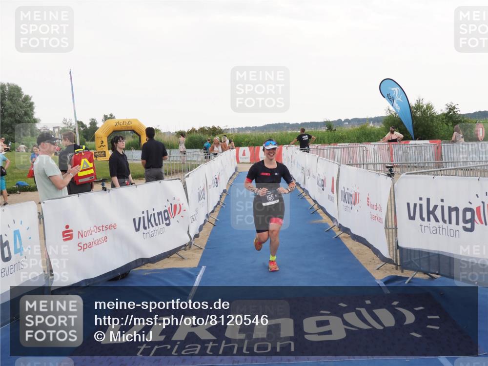 22.06.2025 - Viking Triathlon MichiJ http://msf.ph/oto/8120546 22.06.2025 16:30:44 Ziel 165 meine-sportfotos.de