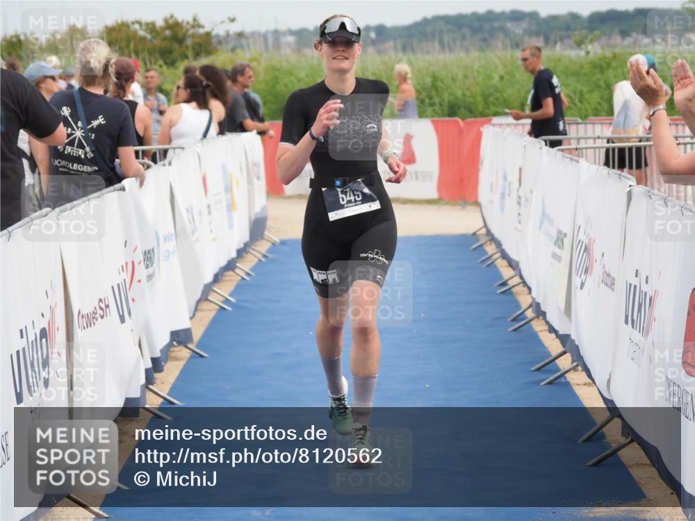 22.06.2025 - Viking Triathlon MichiJ http://msf.ph/oto/8120562 22.06.2025 15:12:04 Ziel 549 meine-sportfotos.de